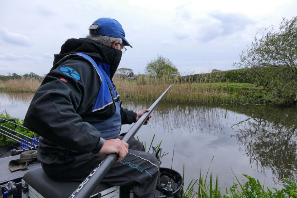 Bread Fishing on Natural Venues - Coarse Fishing - Cadence Fishing