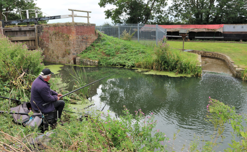 How to fish canals